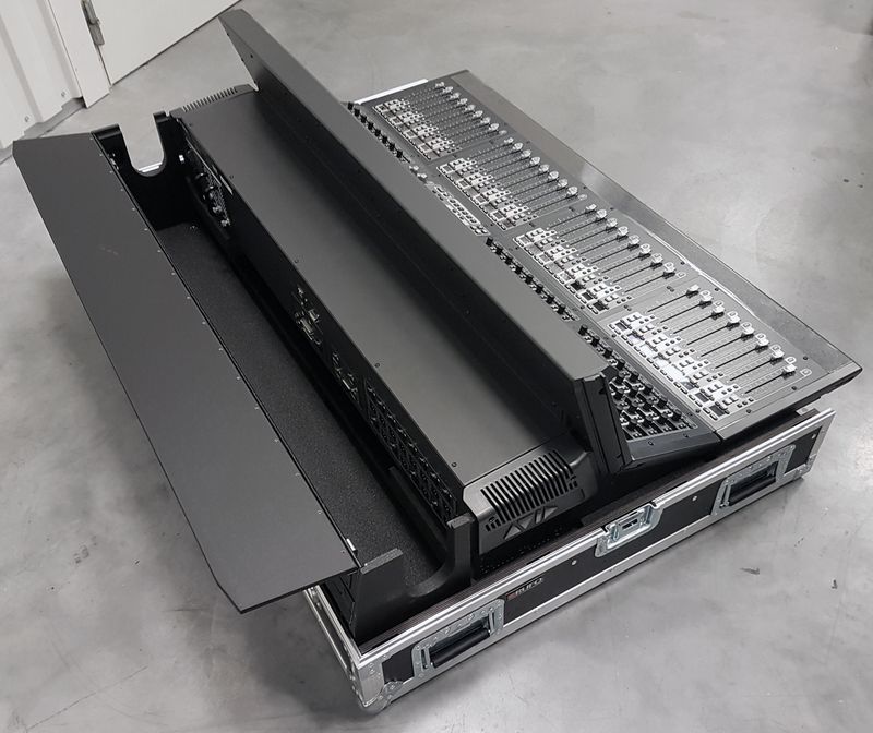 AVID S6L 32D - Flightcase
